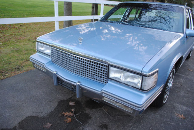 1987 Cadillac DeVille Base Sedan 4-Door - photo 3
