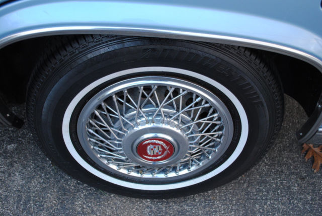 1987 Cadillac DeVille Base Sedan 4-Door - photo 9