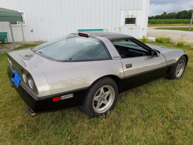 1987 Chevrolet Corvette - photo 2