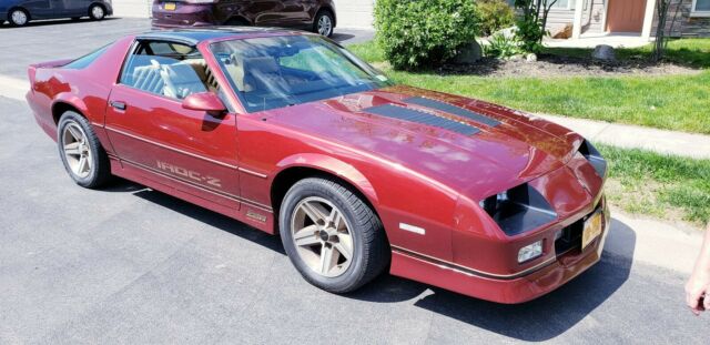 1987 Chevrolet Camaro IROC Z - photo 2