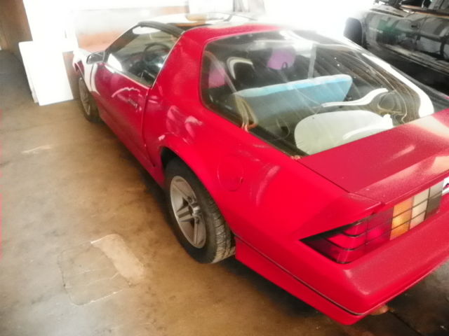 1987 Chevrolet Camaro Z28 - photo 2