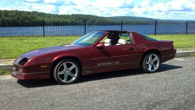 1987 Camaro Z/28 IROC Z 5.7L T-Tops 1987 Chevrolet Camaro IROC-Z
