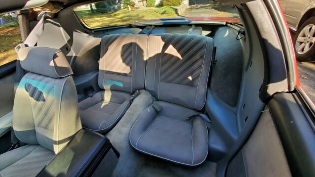1987 Chevrolet Camaro IROC-Z - photo 10