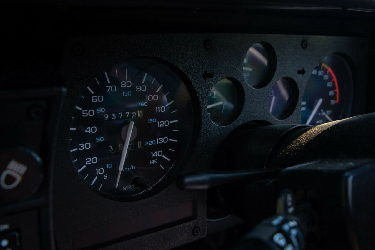 1987 Chevrolet Camaro IROC-Z - photo 13
