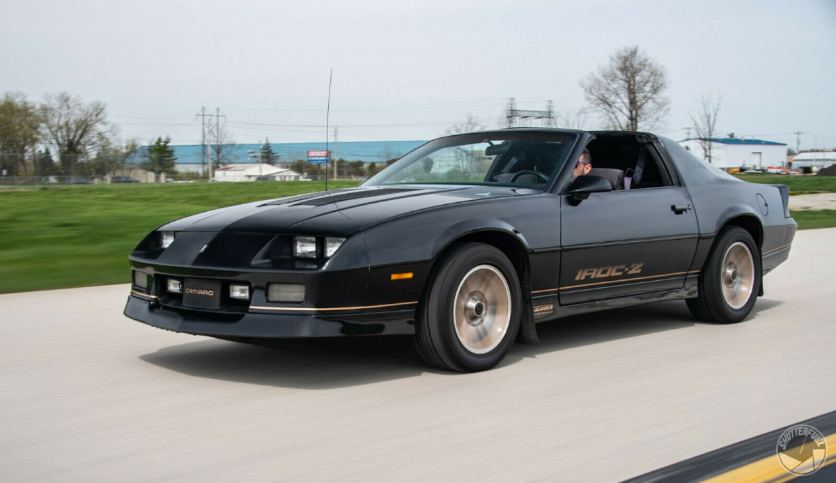 1987 Chevrolet Camaro IROC-Z - photo 2