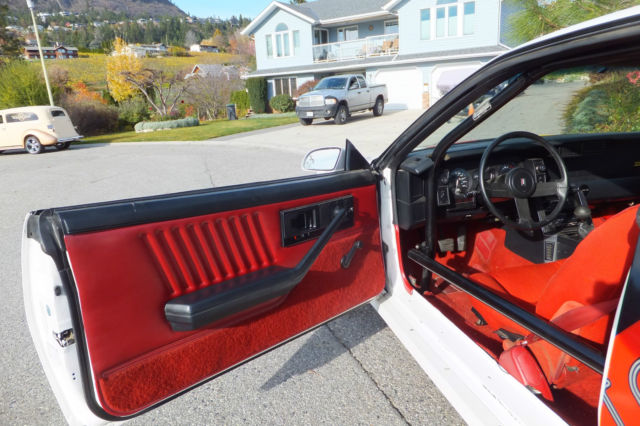 1987 Chevrolet Camaro - photo 8
