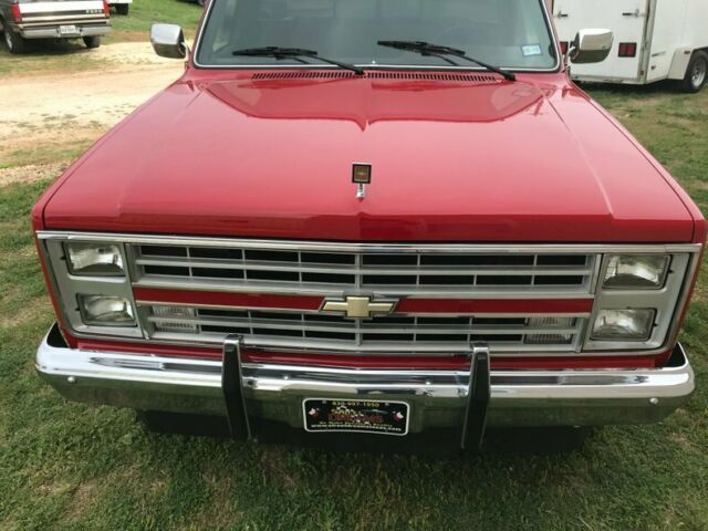 1987 Chevrolet Other Pickups V10/15 Fleetside 117.5" WB - photo 5