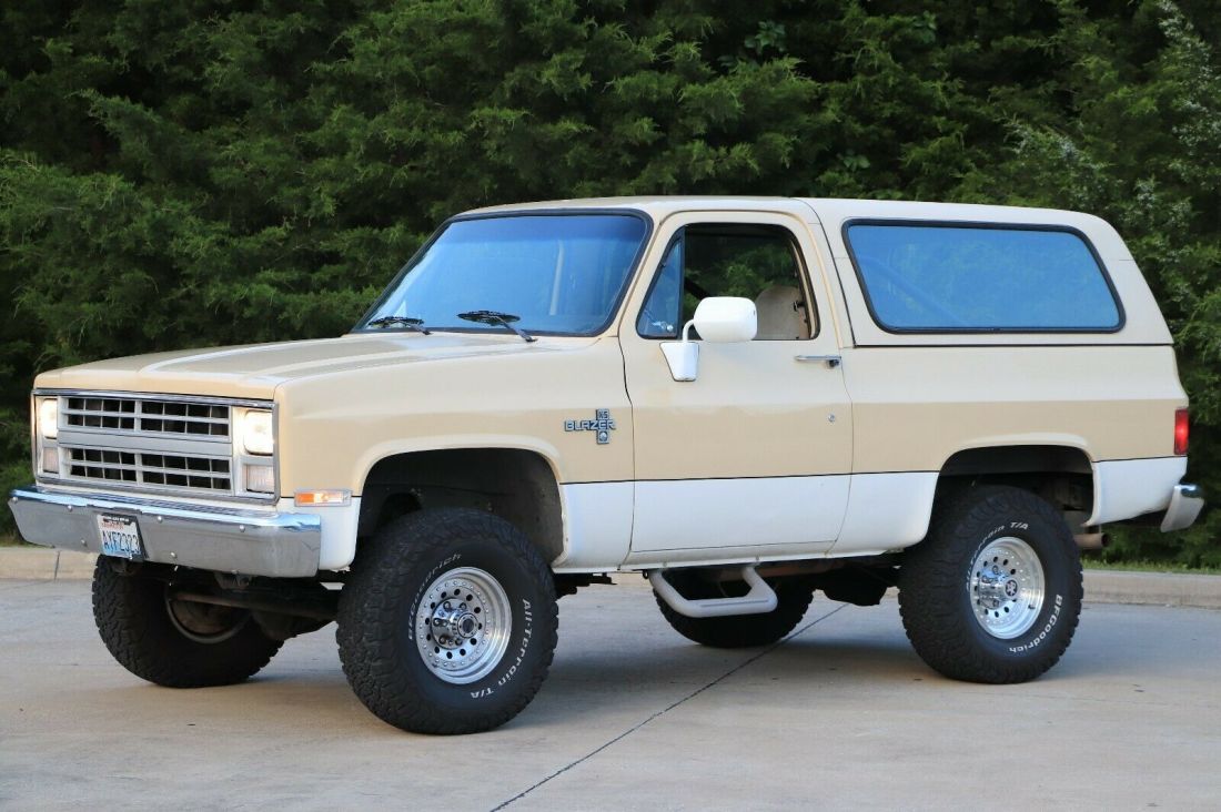 1987 Chevrolet Blazer - photo 2