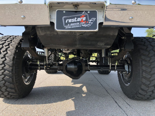 1987 Chevrolet Blazer K5 - 350 V8 5.7 Liter, Lifted, Custom Sound - photo 13