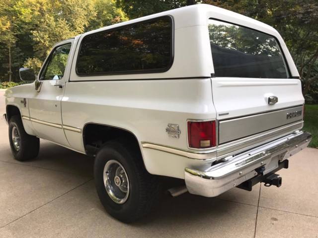 1987 Chevrolet Blazer Silverado Sport Utility 2-Door - photo 5