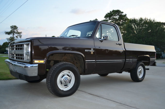 1987 Chevrolet C-10 Scottsdale, 4x4, SWB, Garage Kept, One Owner, Very Nice!! 1987 Chevrolet C-10 Scottsdale