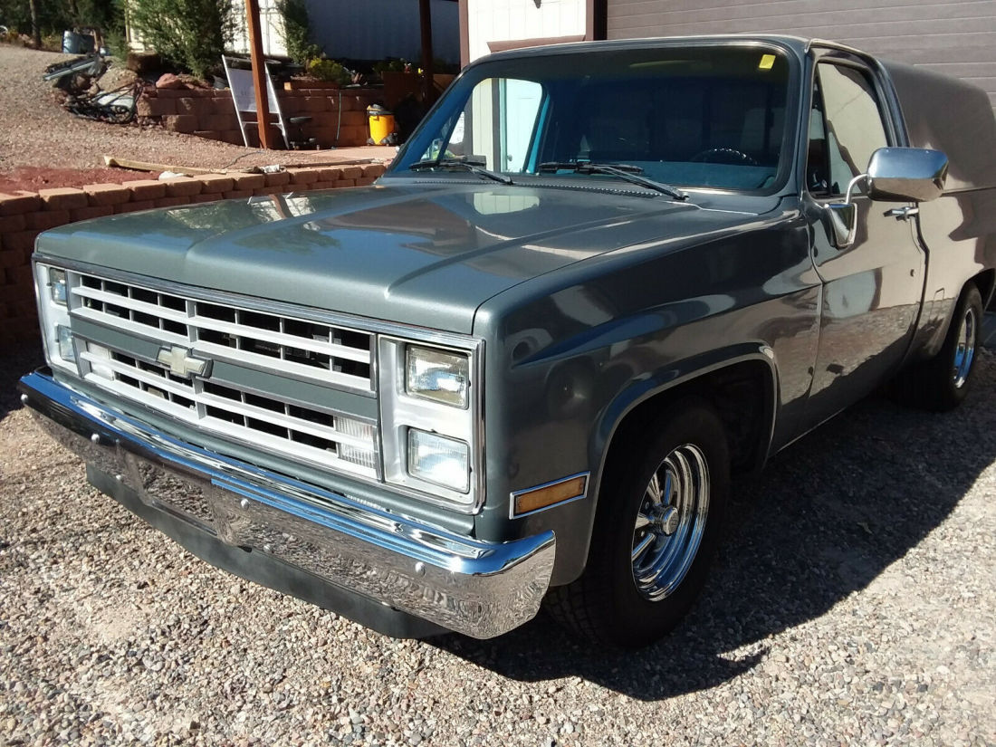 1987 Chevrolet C10 Custom Delux PickUp Truck Short Bed 1987 Chevrolet C-10 Custom Delux