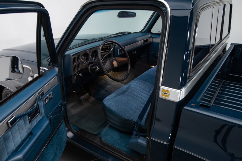 1987 Chevrolet C-10 Silverado - photo 3