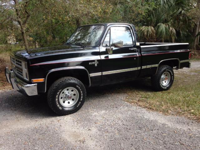1987 Chevrolet C10 Silverado, short bed half ton four-wheel-drive 1987 Chevrolet Silverado 1500
