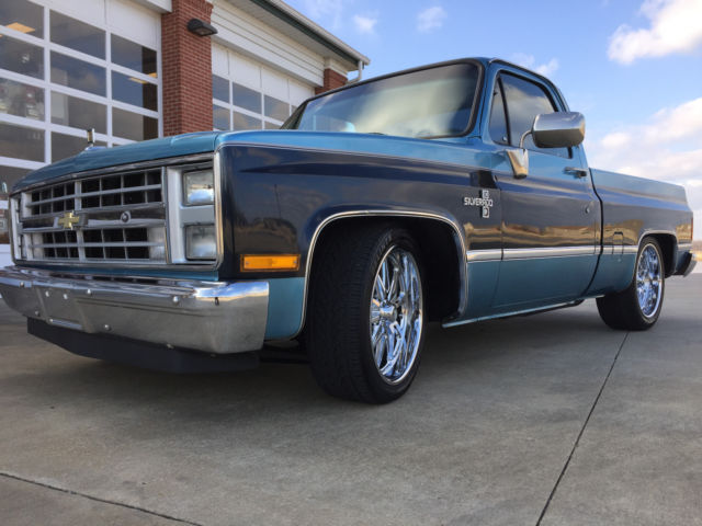 1987 Chevrolet C-10 Silverado - photo 2