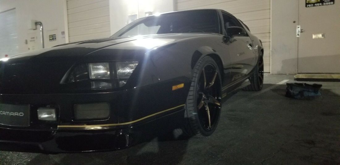 1987 Chevrolet Camaro Iroc Z28 - photo 7