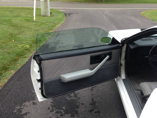 1987 Chevrolet Camaro - photo 10