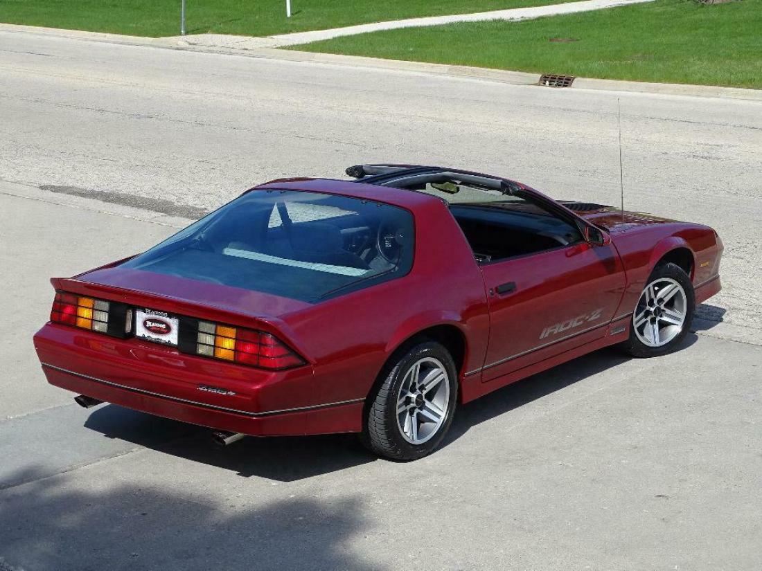 1987 Chevrolet Camaro IROC-Z - photo 13