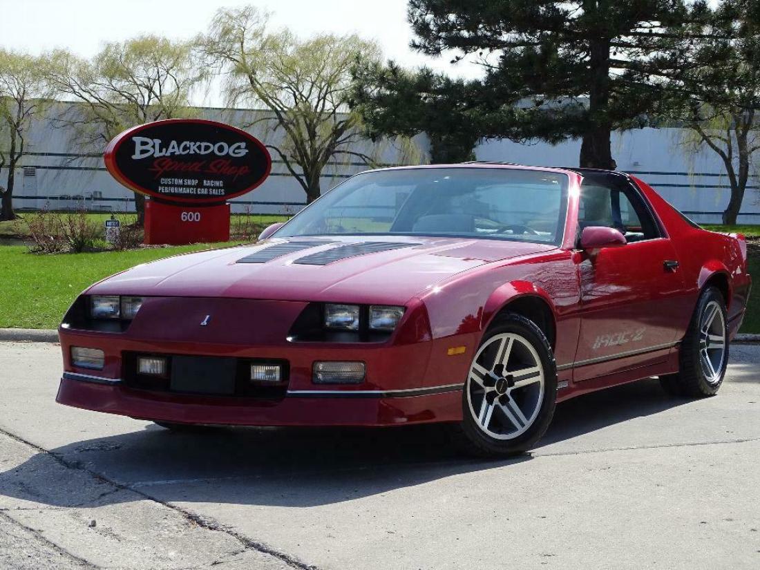 1987 Chevrolet Camaro IROC-Z - photo 2