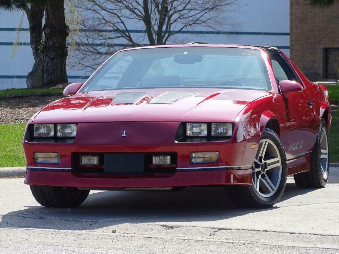 1987 Chevrolet Camaro IROC-Z - photo 8