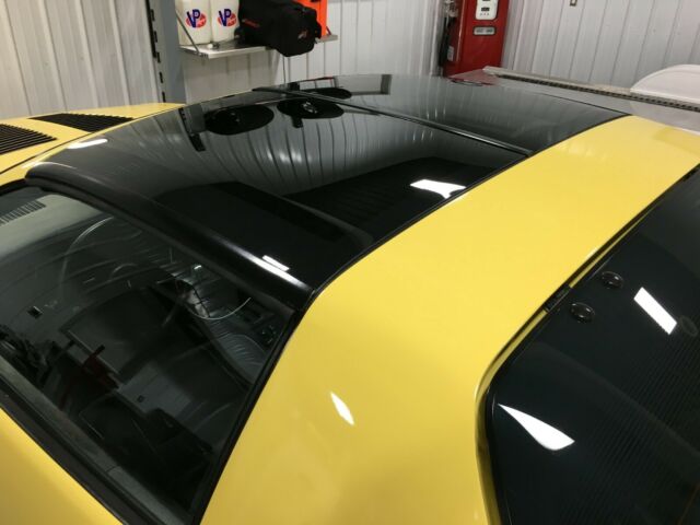 1987 Chevrolet Camaro IROC-Z - photo 12