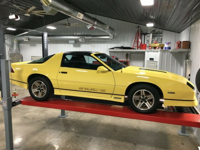 1987 Chevrolet Camaro IROC-Z - photo 6