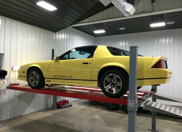 1987 Chevrolet Camaro IROC-Z - photo 8