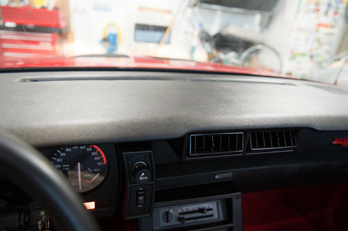 1987 Chevrolet Camaro IROC-Z - photo 8