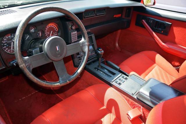 1987 Chevrolet Camaro Iroc-Z Coupe 2-Door - photo 12