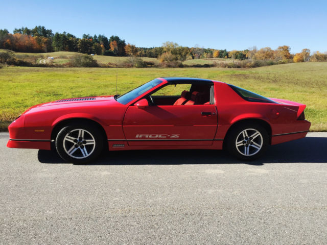 1987 Chevrolet Camaro Iroc-Z Coupe 2-Door - photo 2