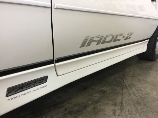 1987 Chevrolet Camaro IROC Z28 - photo 10