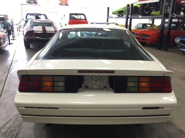 1987 Chevrolet Camaro IROC Z28 - photo 7