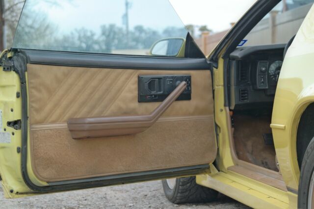 1987 Chevrolet Camaro - photo 12