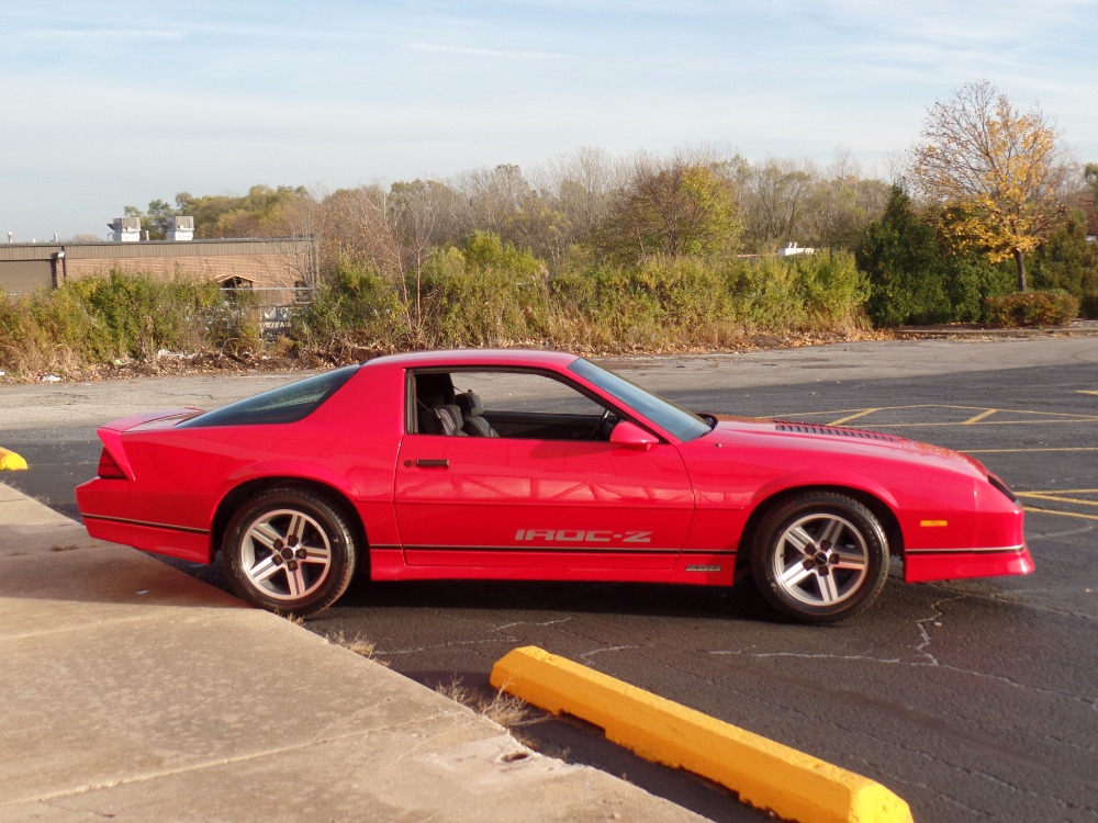 1987 Chevrolet Camaro -VERY SOLID IROC Z- NEW PAINT- SWEET 80'S CAMARO-S - photo 9