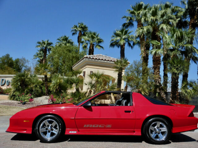 1987 Chevrolet Camaro IROC Z28 - photo 2