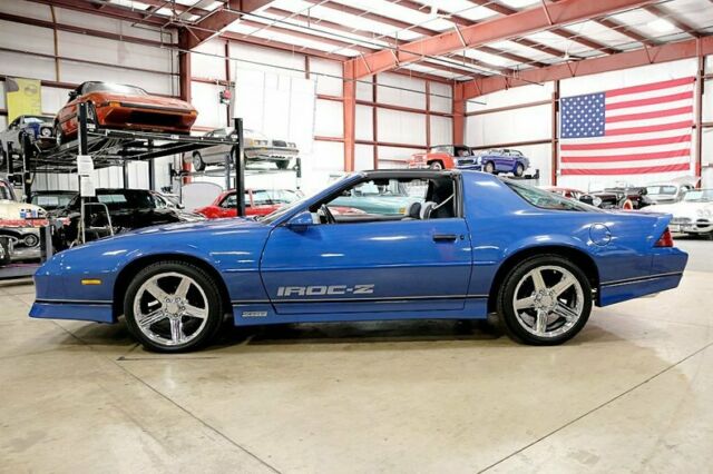 1987 Chevrolet Camaro Iroc-Z - photo 2