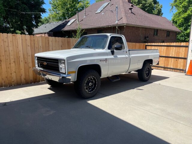 1987 Chevrolet C/K Pickup 2500 - photo 9