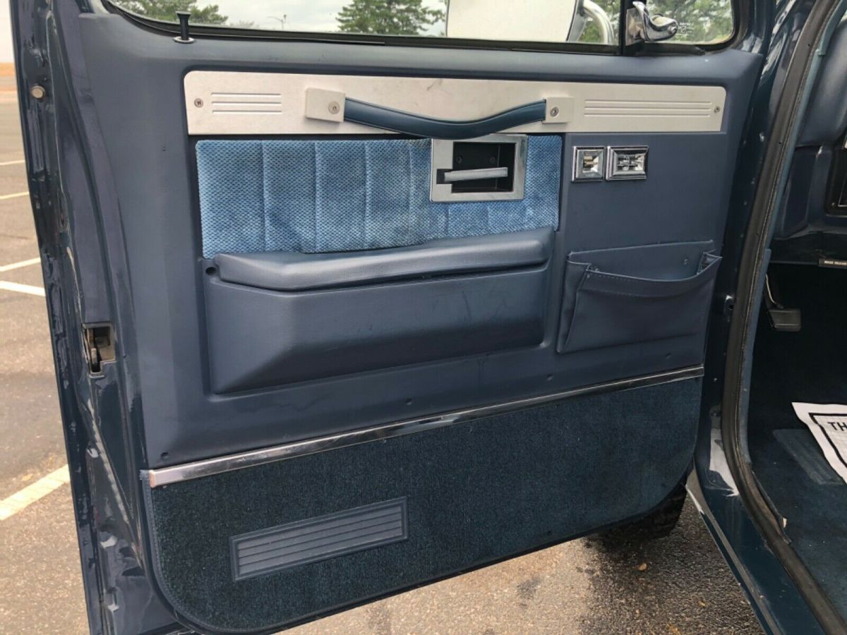 1987 Chevrolet C/K Pickup 1500 - photo 13