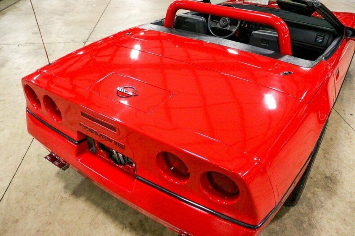 1987 Chevrolet Corvette - photo 11