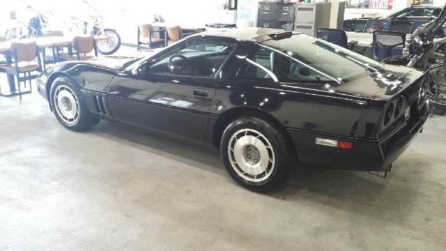 1987 Chevrolet Corvette Base 2dr Hatchback Hatchback 2-Door Manual 4-Speed - photo 3