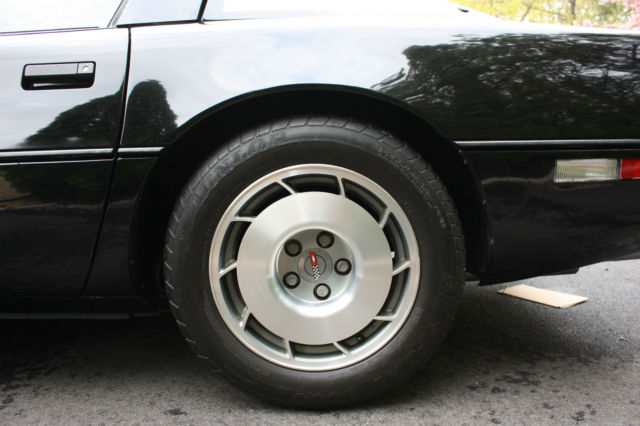1987 Chevrolet Corvette - photo 9