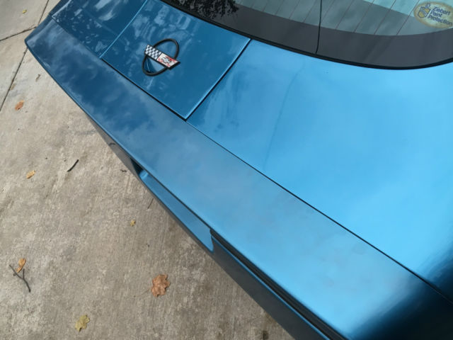 1987 Chevrolet Corvette Base Hatchback 2-Door - photo 4