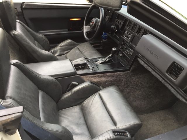 1987 Chevrolet Corvette - photo 10