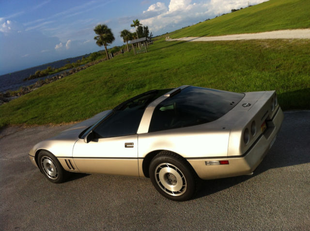1987 Chevrolet Corvette Coupe *currently not running* 1987 Chevrolet Corvette