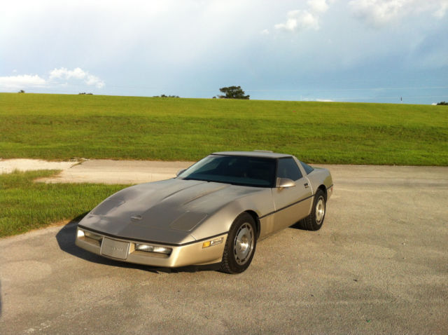 1987 Chevrolet Corvette - photo 2