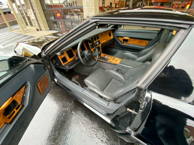 1987 Chevrolet Corvette Coupe w/Z51 Performance Package - photo 11