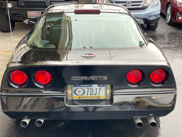 1987 Chevrolet Corvette Coupe w/Z51 Performance Package - photo 6