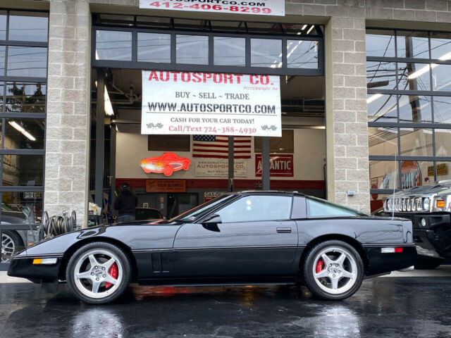 1987 Chevrolet Corvette Coupe w/Z51 Performance Package - photo 8