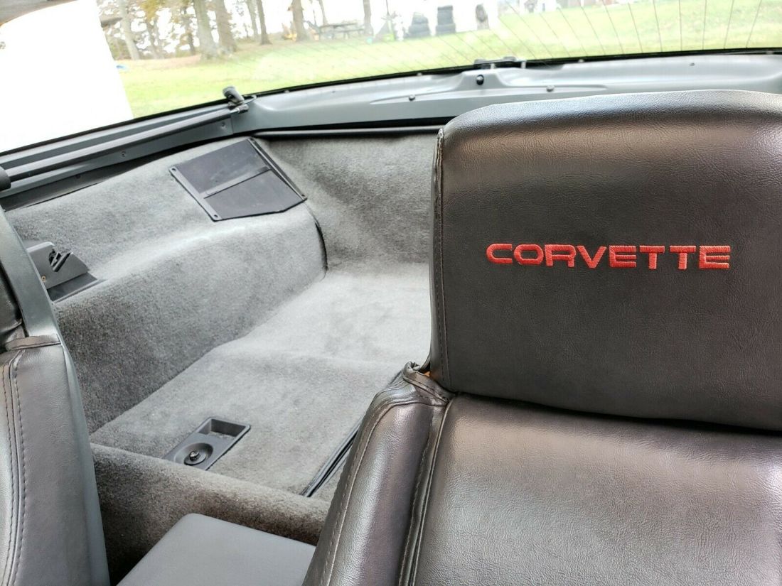 1987 Chevrolet Corvette - photo 12