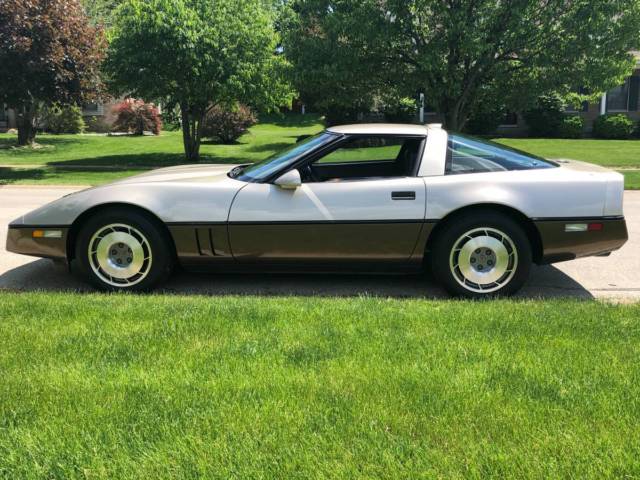 1987 Chevrolet Corvette ONLY 15,240 miles 1987 Chevrolet Corvette